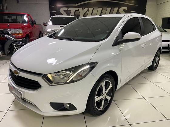 CHEVROLET ONIX 1.4 MPFI LTZ 8V FLEX 4P AUTOMÁTICO CHEVROLET ONIX 1.4 MPFI LTZ 8V FLEX 4P AUTOMÁTICO